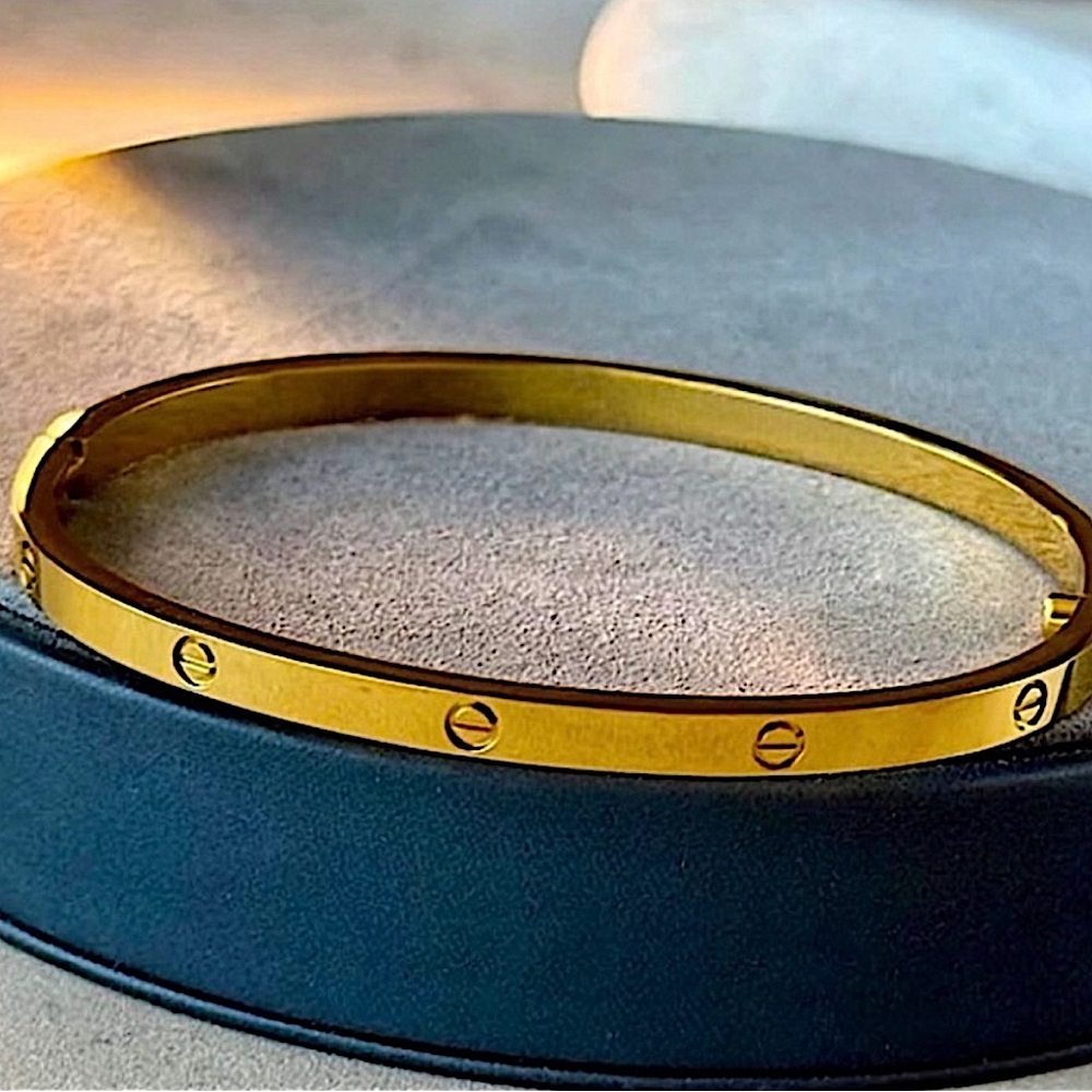 Stamped Love Gold Bangle Bracelet No Stones - Picture 5 of 8